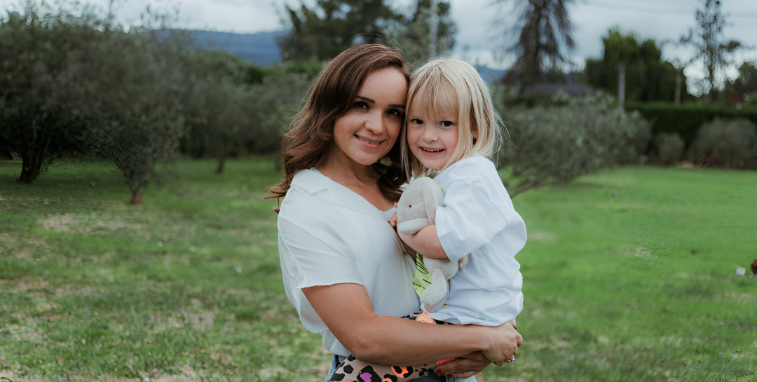 Pastora Manuela Harding, inspira a comunidad de mamás en una crianza bíblica y educación en casa